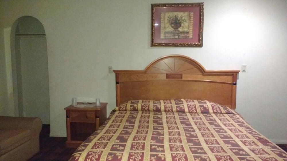 La Petite Rouge Motel Сан Диего Екстериор снимка