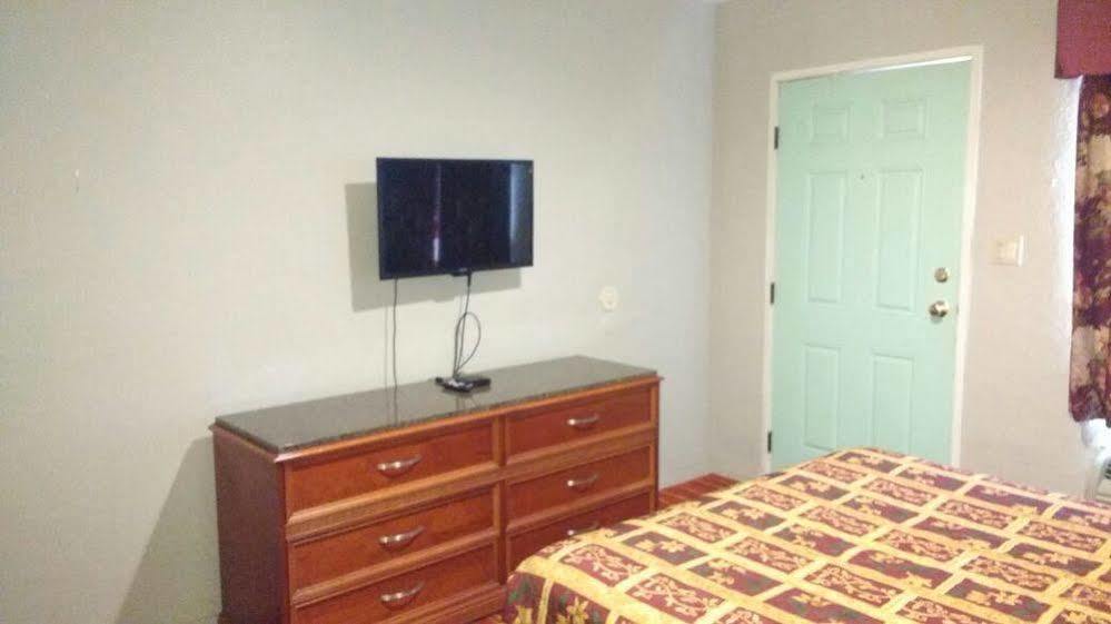 La Petite Rouge Motel Сан Диего Екстериор снимка